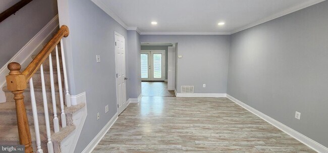 Foto del edificio - 483 Arwell Ct