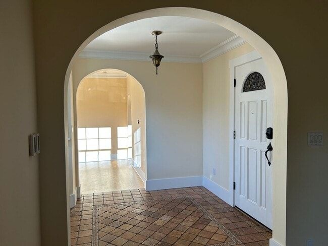 Photo - 2015 Franklin Ave E Apartment