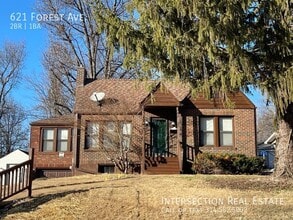 Building Photo - 621 Forest Ave