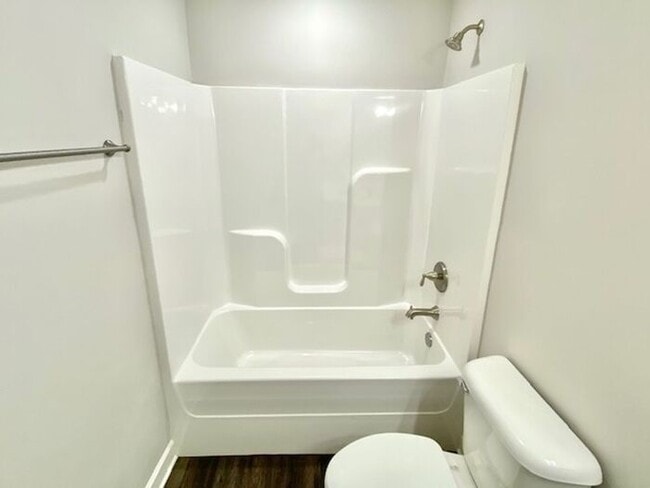 Building Photo - Now Leasing a 4-Bedroom 3 Bath Home In Som...