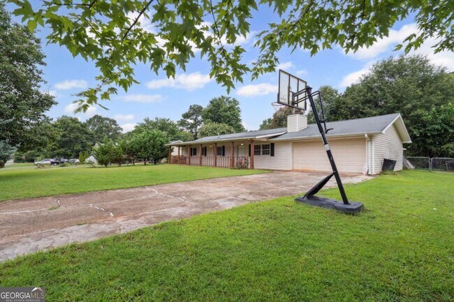 Building Photo - 472 Camden Cir