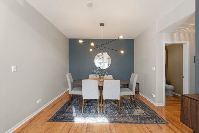Building Photo - 2020 Juniper Ct