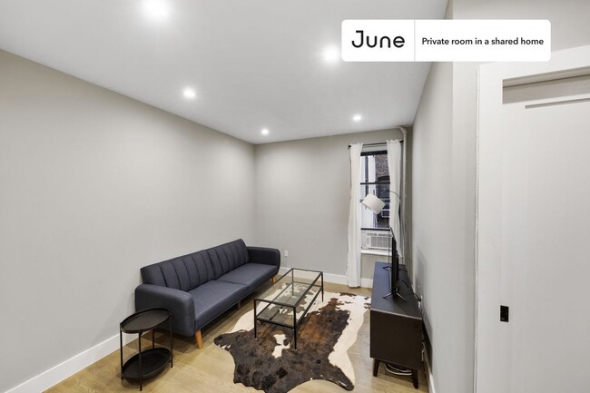 Foto del edificio - Private bedroom in 2 bed/1 bath Home