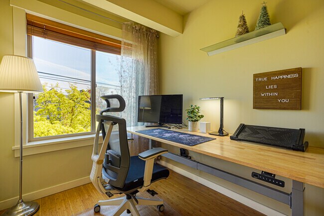 Photo - 8415 Linden Ave N Townhome