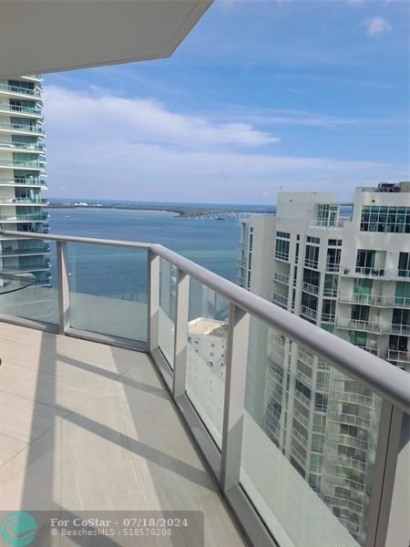 Foto principal - 1300 Brickell Bay Dr