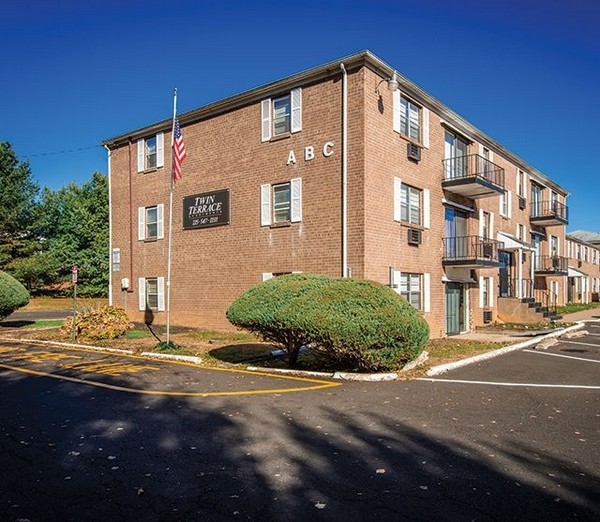 Twin Terrace Apartments Levittown, PA