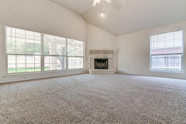 Building Photo - 1004 Old Mill Rd