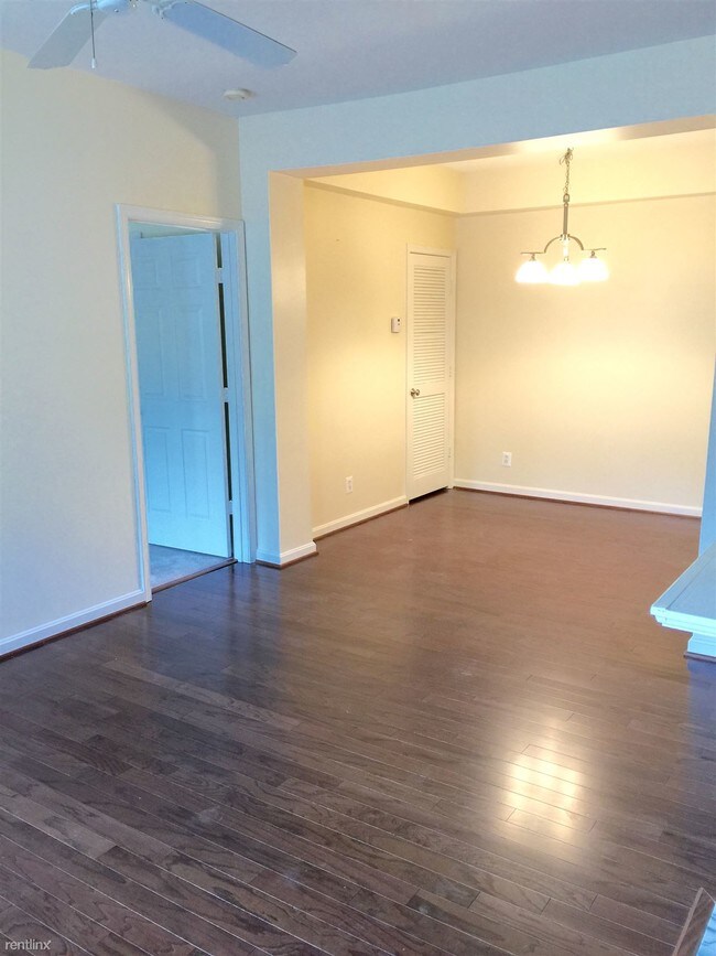 Building Photo - 119 Westwick Ct