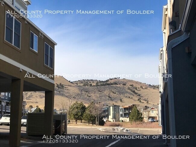 Foto del edificio - Great Condo in Beautiful Dakota Ridge!