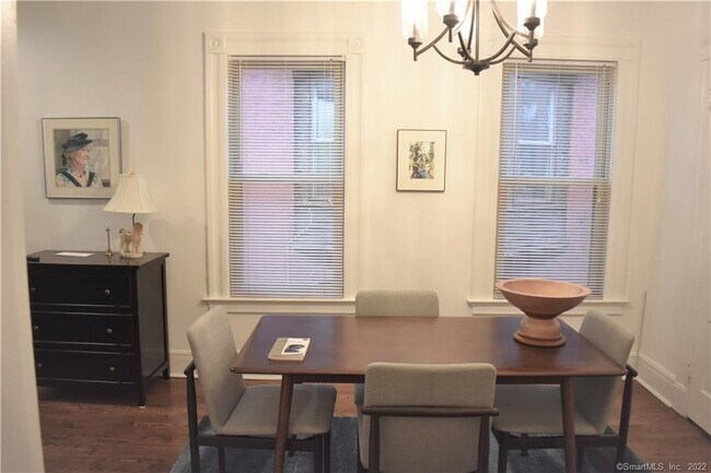 Building Photo - 119 Dwight St