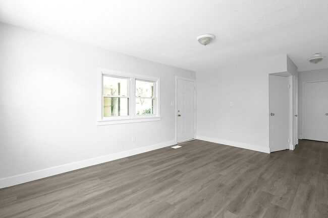 Building Photo - 886-888-888 Derrer Rd