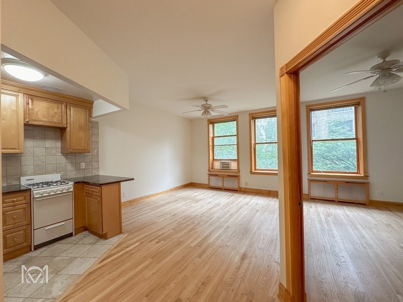 Primary Photo - 324 W 77th St