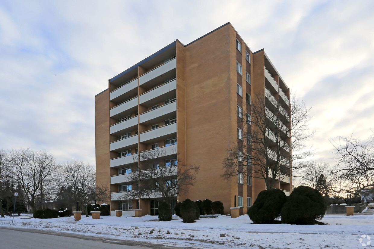 Building Photo - Margaret Apartment