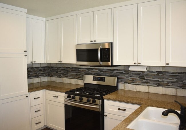 Building Photo - 8088 Ryan Taylor Way