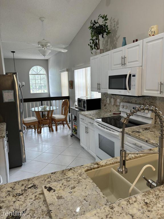 Building Photo - 2 br, 2 bath House - 7634 Majestic Palm Dr...