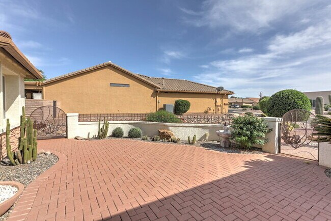 Building Photo - Quail Creek (gated community, age restricted, one occupant must be at least 55 or older, no one u...