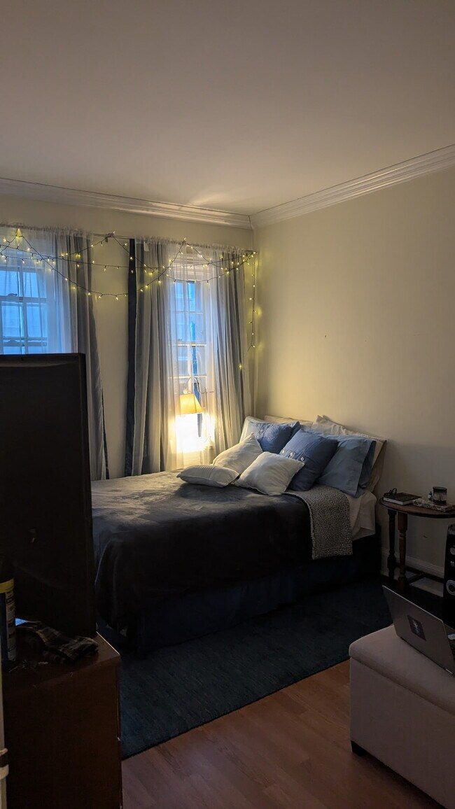 Foto del edificio - 1666 32nd St NW