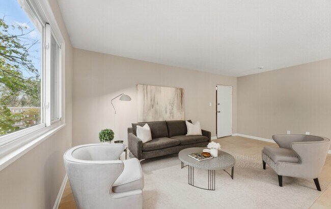 Building Photo - 3829 Hamilton St