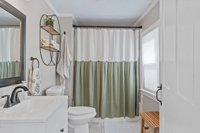 Foto del edificio - 107 Boston Rd