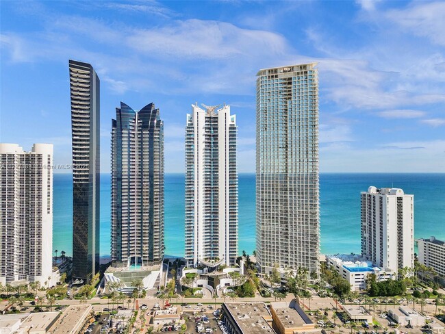 Foto del edificio - 17001 Collins Ave