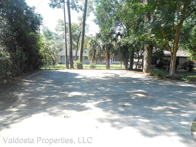 Building Photo - 3 br, 2 bath House - 209 E. Cranford Avenue