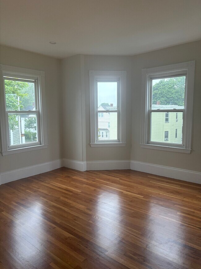 Building Photo - 124 Armandine St