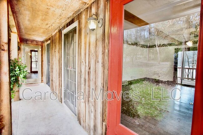 Building Photo - 98 Holley Ln