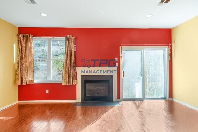 Foto del edificio - 14 Sand Hill Ct