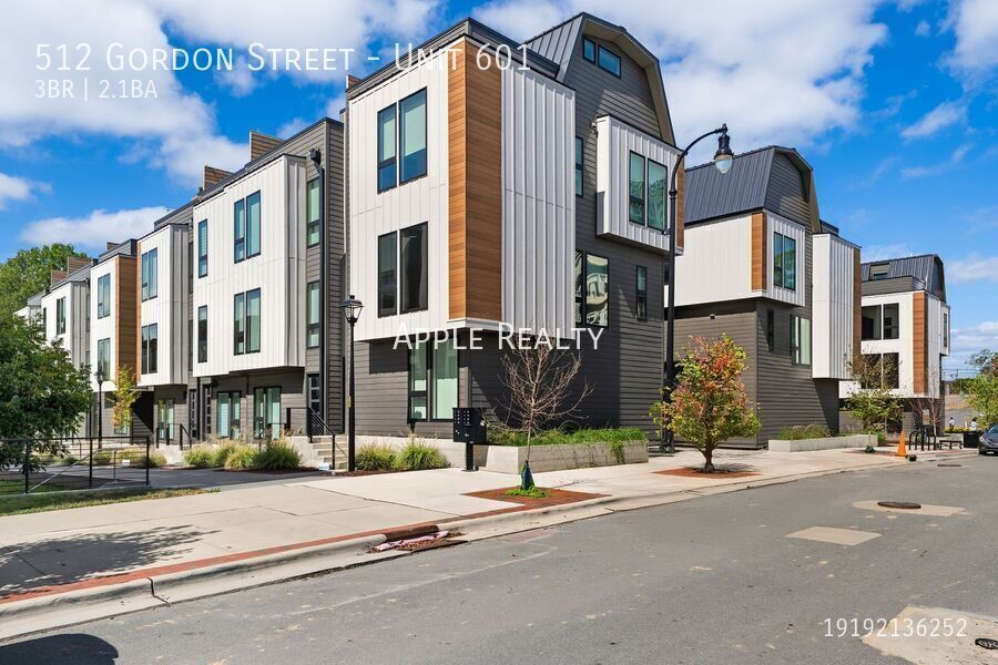 Primary Photo - 512 Gordon St