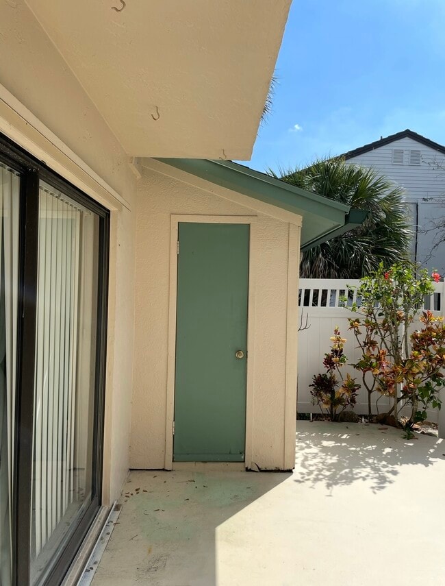 Storage shed in courtyard - 4890 Bethel Creek Dr