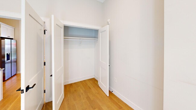 Building Photo - 16-18 Highgate St. Unit 101