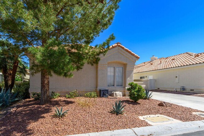 Building Photo - "Discover Comfort & Style: Spacious 3-Bedroom, 2-Bath Home in Las Vegas, NV!"