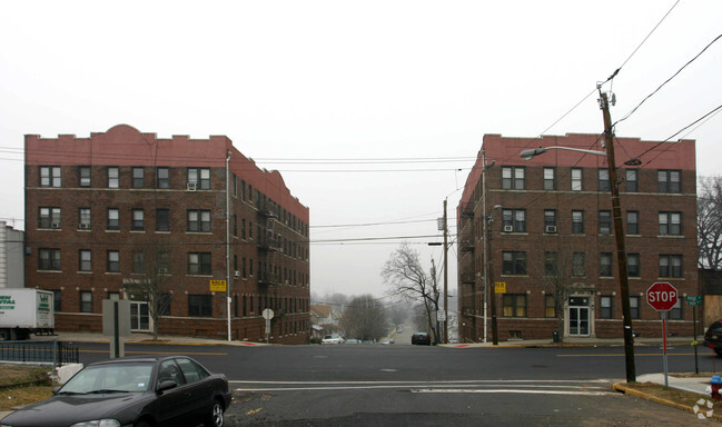 Building Photo - Ridge Apartments