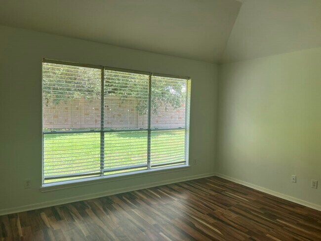 Building Photo - 5523 Waverdale Ct