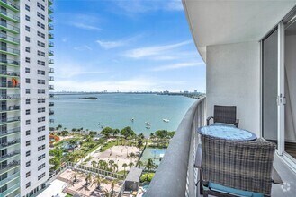 Building Photo - 1750 N Bayshore Dr
