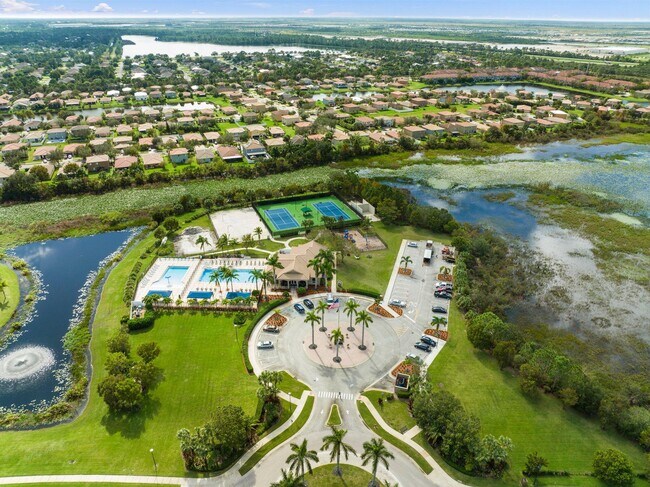 Building Photo - 2886 Cedar Dunes Dr