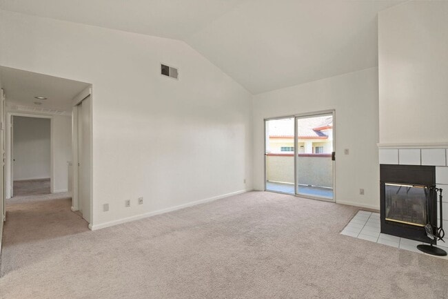 Building Photo - 6967 Stagecoach Dr