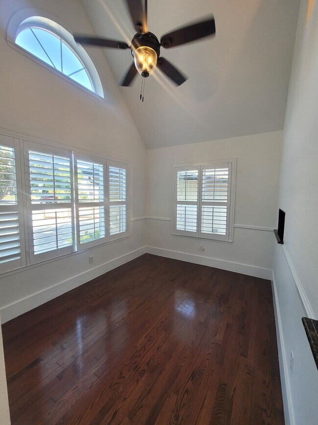 Foto del edificio - 437 Enslen Park Ct