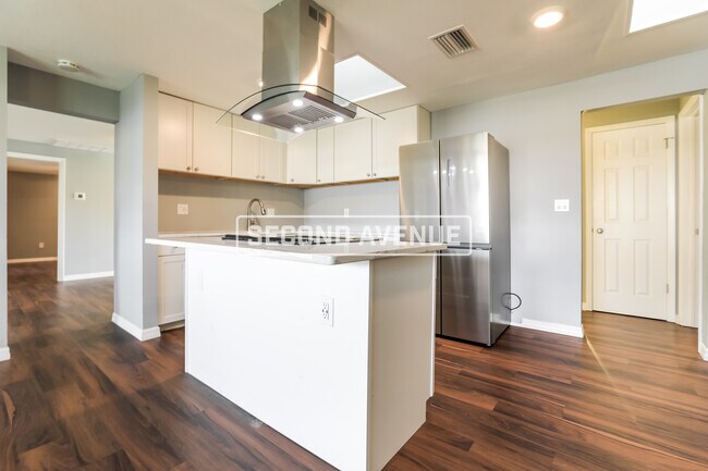 Foto del edificio - 851 Red Bay ST