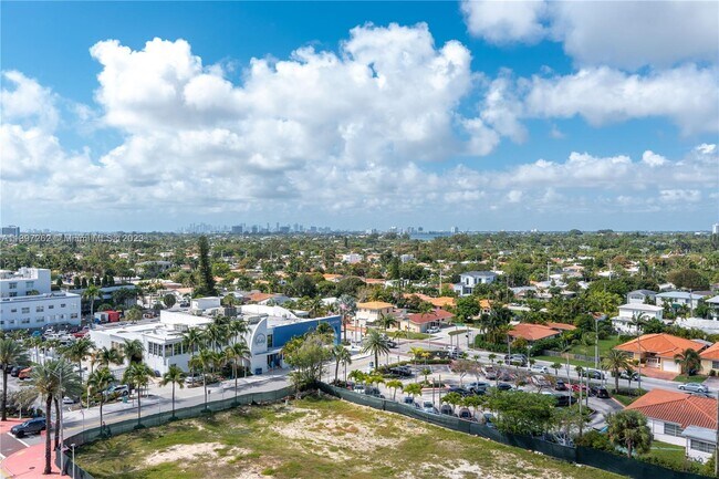 Foto del edificio - 9341 Collins Ave