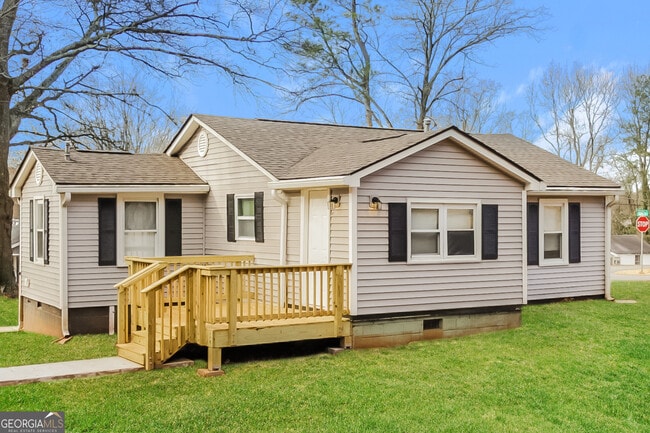 Building Photo - 667 Mitchell Dr