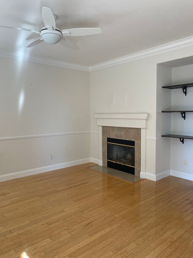 Foto del edificio - Rolling Hills Beauty! 4 Bedroom 3 Bath