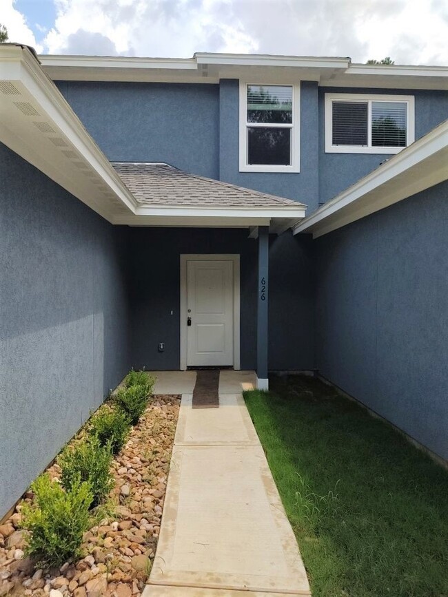 Building Photo - 626 Magnolia Bend