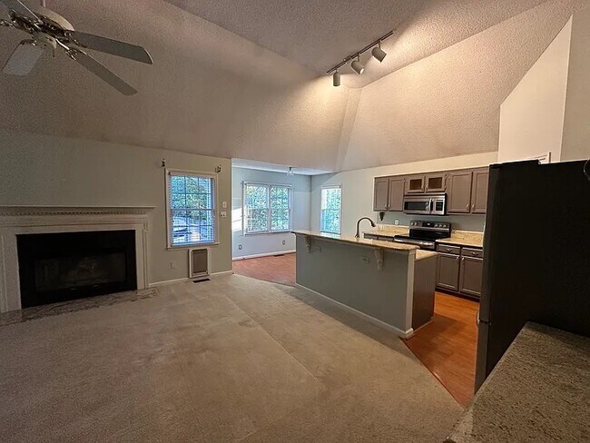 Building Photo - 107 Brook Fryar St