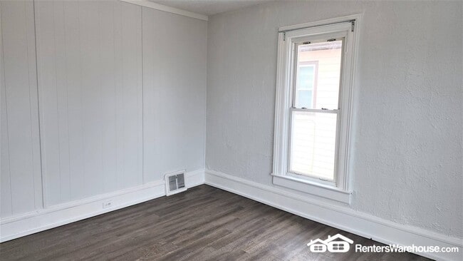 Foto del edificio - 408 3rd St E