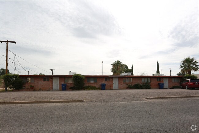 Building Photo - 4101-4105 E Brown Way