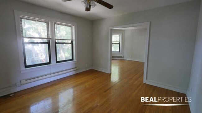Foto del edificio - 2 bedroom in CHICAGO IL 60657