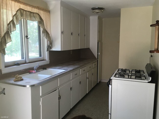 Building Photo - 1 br, 1 bath  - 333 W Franklin St #5