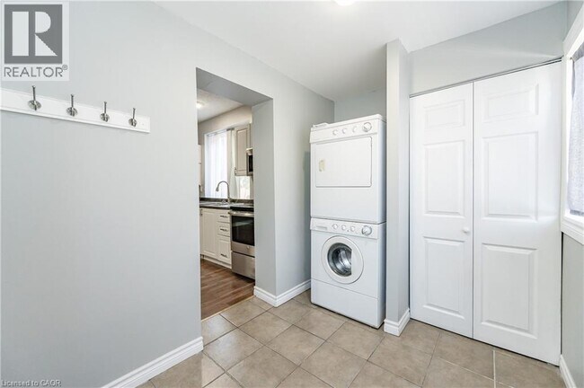 Building Photo - 177 Weber St E