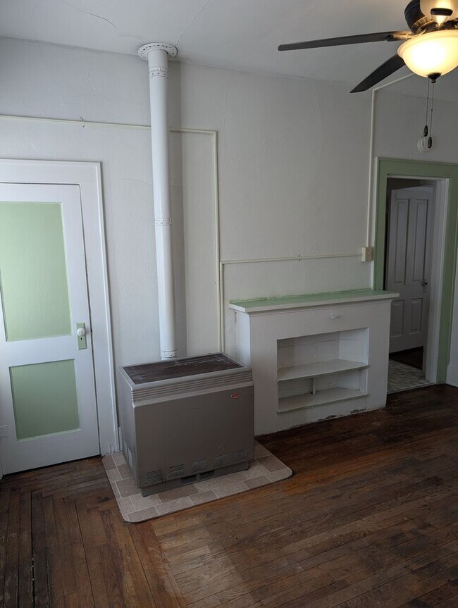 Foto del edificio - $750 - 1 Bedroom 1 Bath Duplex - Right in the Heart of Downtown Rapid City!